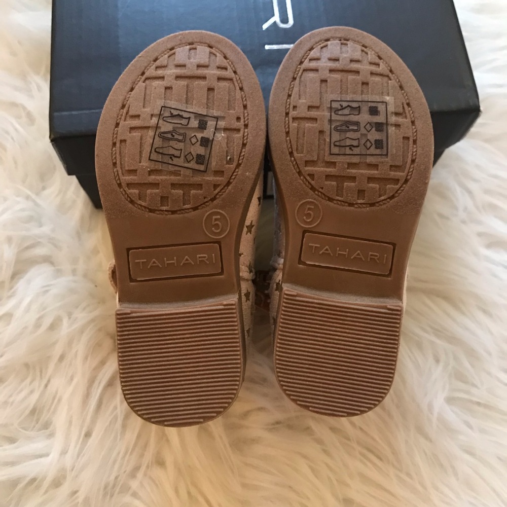 Baby Tahari Star & Bow Booties 5 - Picture 3 of 10